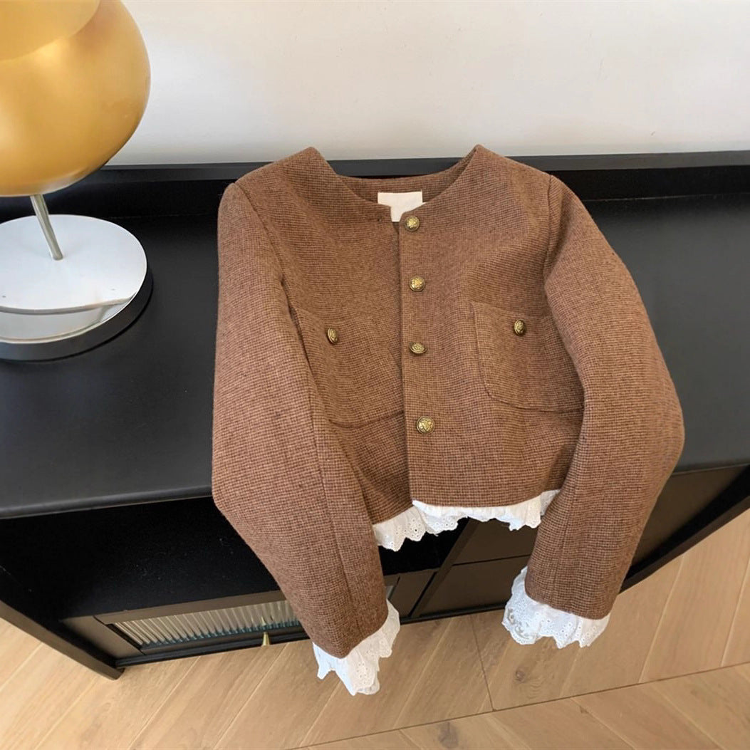 Veste courte à la mode pour femmes avec des accents en dentelle élégants Chic & Stil