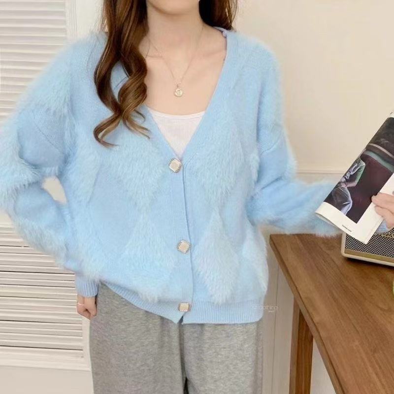 Cardigan femme en peluche avec détails boutonnés Chic & Stil