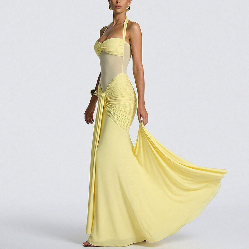 Robe de soirée glamour pour femmes avec plis élaborés et coupe ajustée Chic & Stil
