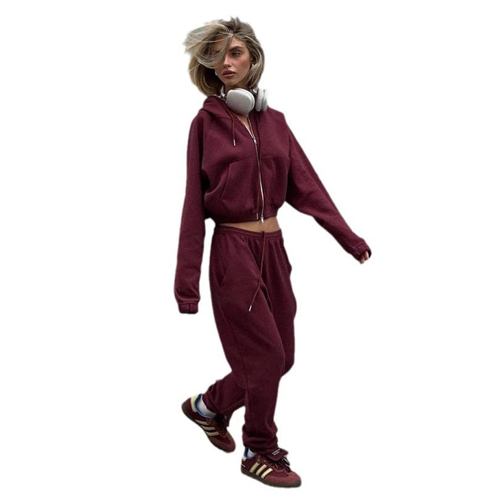 Women's sporty hoodie set with high collar and comfortable pants Lune London