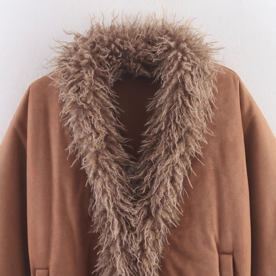 Luxury faux fur jacket for women with soft collar Lune London