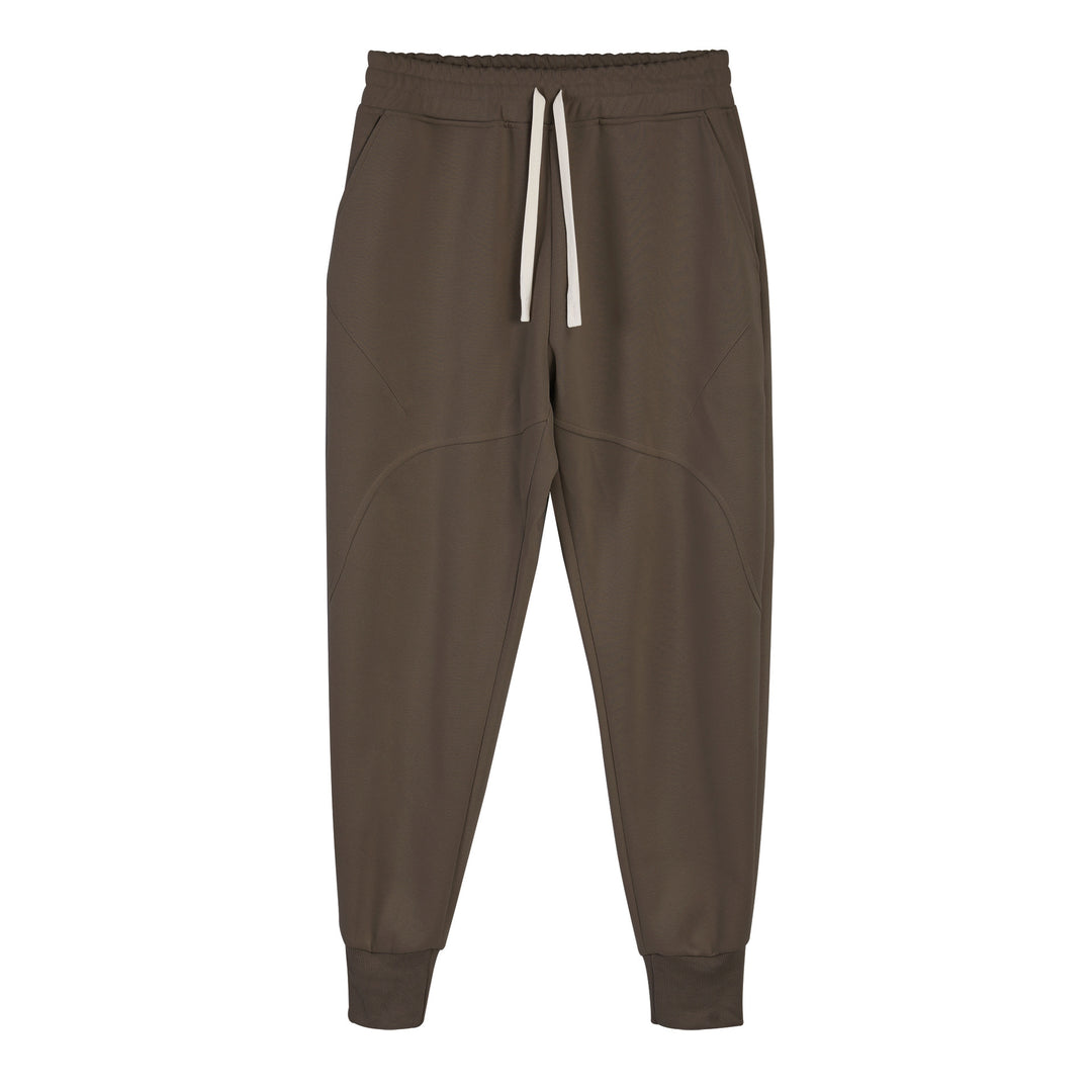 Comfortable jogging pants for men with elastic waistband and side pockets Lune London