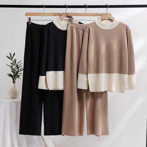 Elegant knit loungewear set for women with wide waistband and decorative collar Lune London