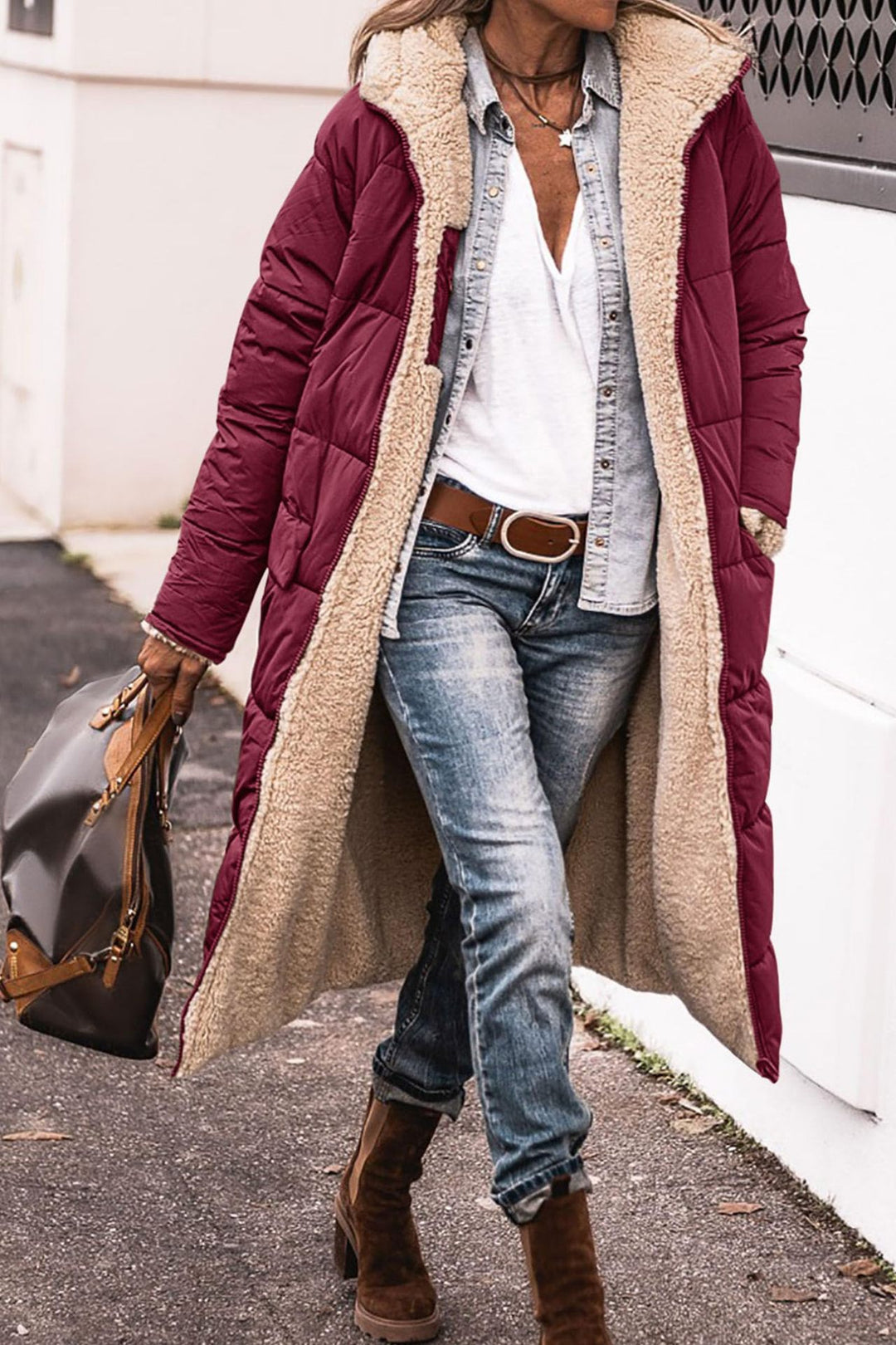 Ladies cozy winter coat with high-quality plush lining and practical pockets Lune London