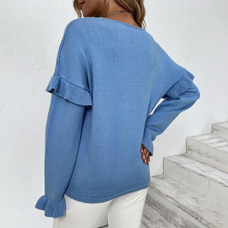 Elegant sweater for women with ruched details and a V-neck Lune London