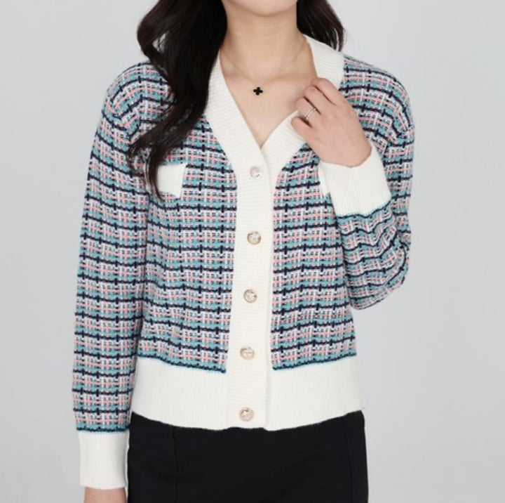 Fashion knit cardigan for ladies with a colorful pattern and a chic button placket