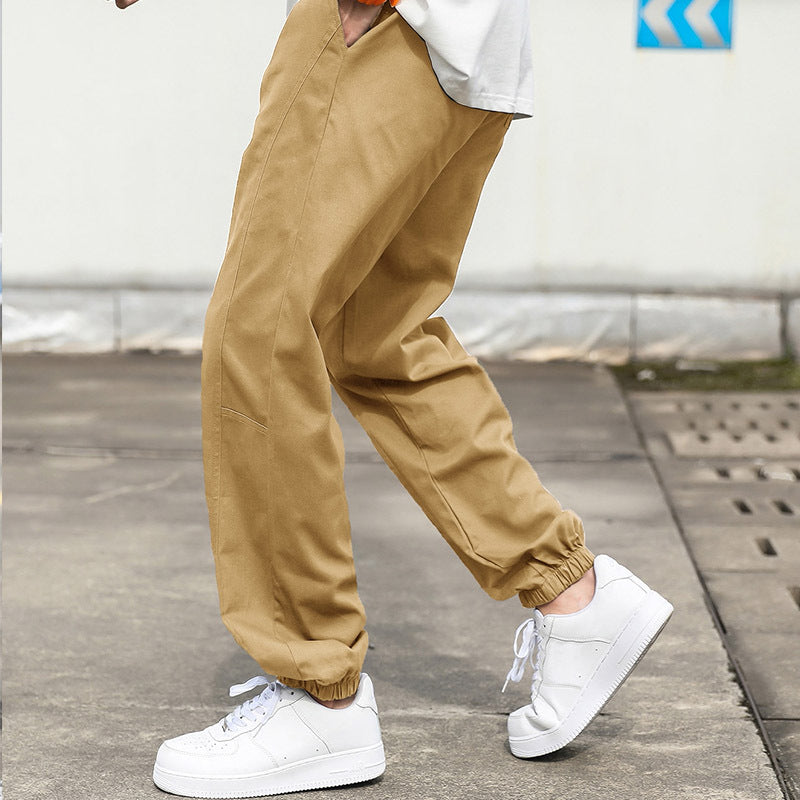 Casual cargo pants for men with elastic waist and practical side pockets Lune London