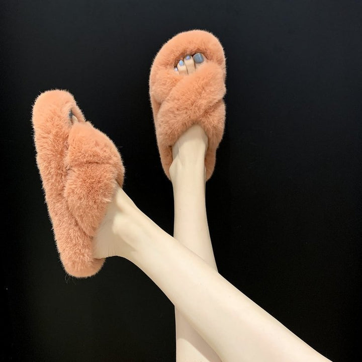 Women soft slippers with reversed straps and ergonomic sole Lune London
