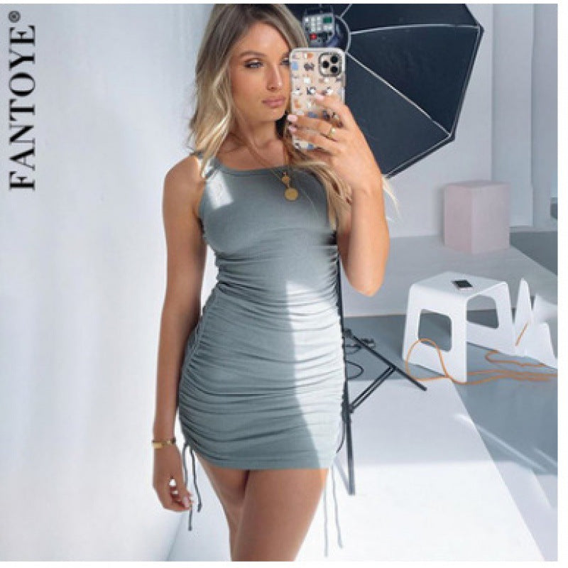 Robe portefeuille pour femme avec des détails modernes en volants et une coupe ajustée Chic & Stil