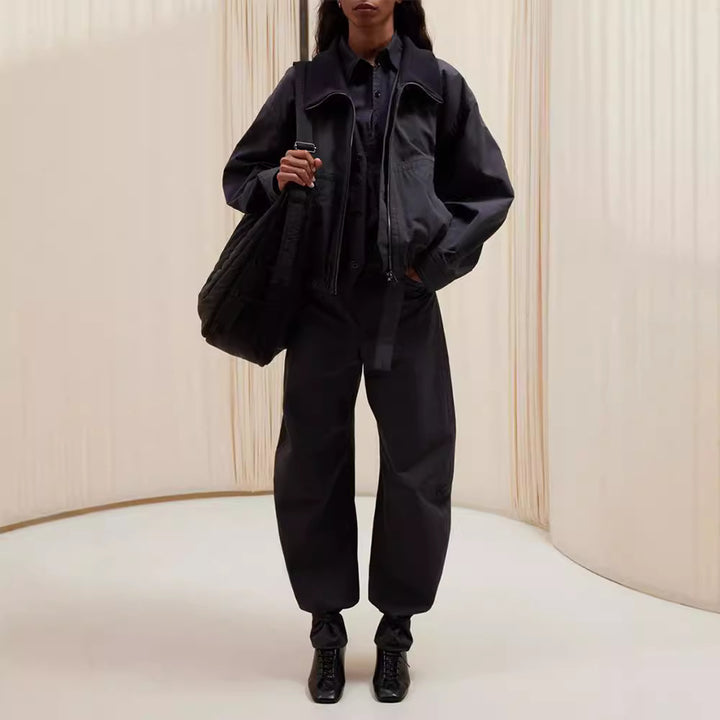 Veste à capuche décontractée pour femmes avec col montant et fermeture éclair sur le côté Chic & Stil
