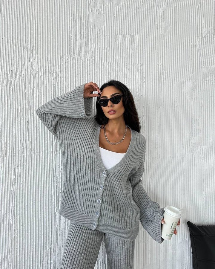 Women's knit set with button details and loose fit Lune London