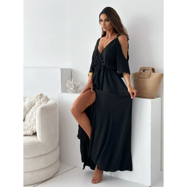 Elegant maxi dress for ladies with side slit Lune London