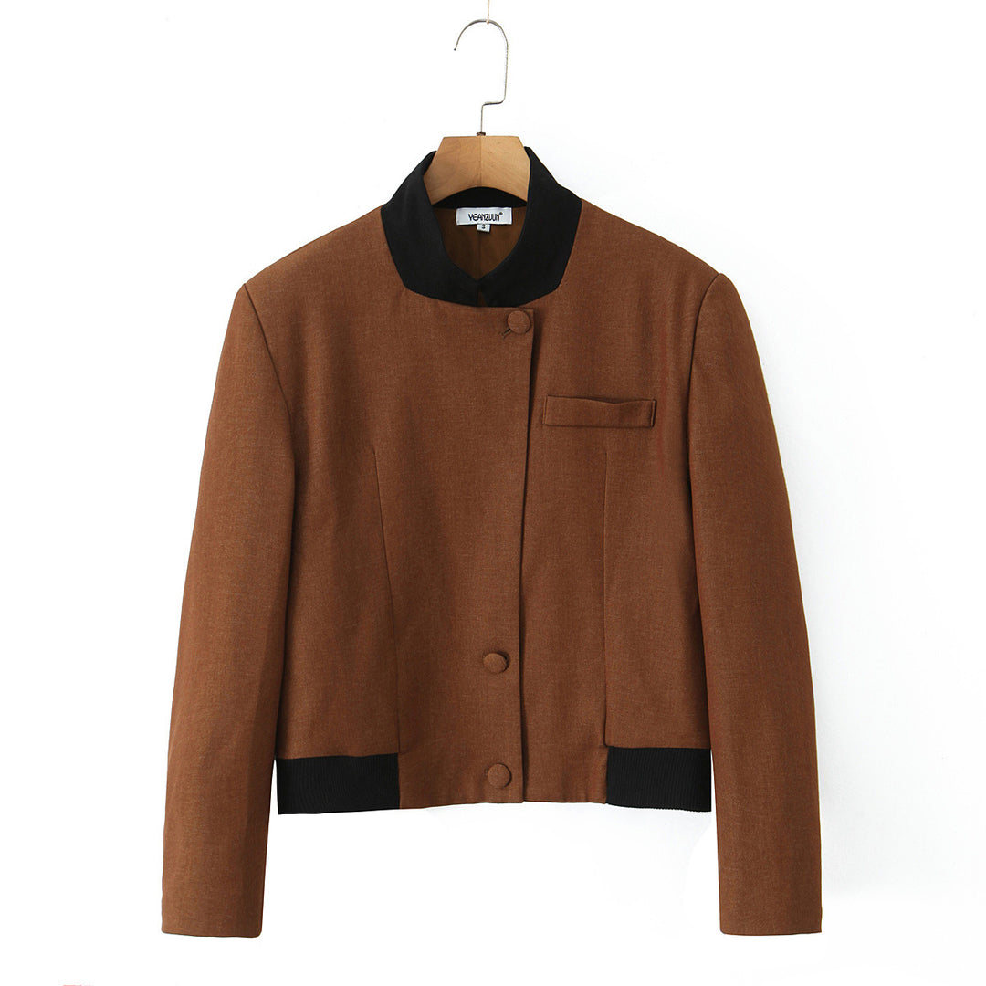 Fashionable short women's jacket with elegant button placket and contrasting collar Lune London