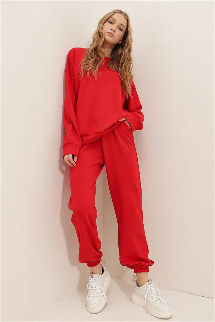 Casual set for women with loose top and comfortable pants Lune London