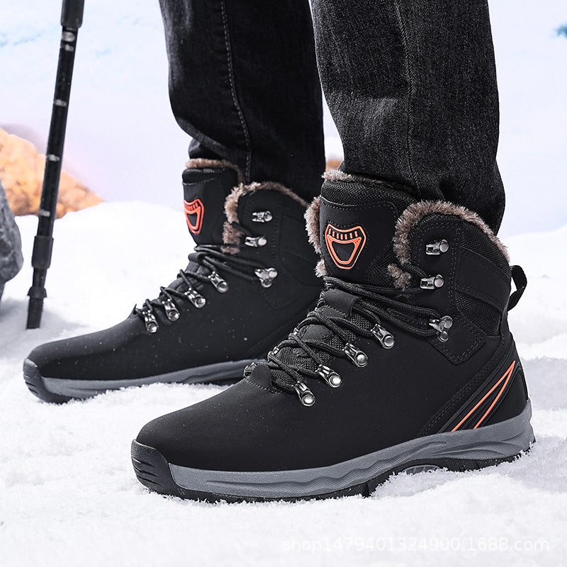 Men's winter hiking shoes with insulating lining and non-slip sole Lune London