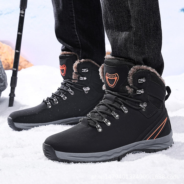 Men's winter hiking shoes with insulating lining and non-slip sole Lune London