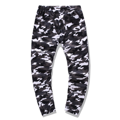 Men's cargo pants with modern camouflage design and elastic waistband Lune London