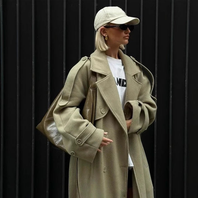 Elegant trench coat for women with adjustable belt and wide lapels Lune London