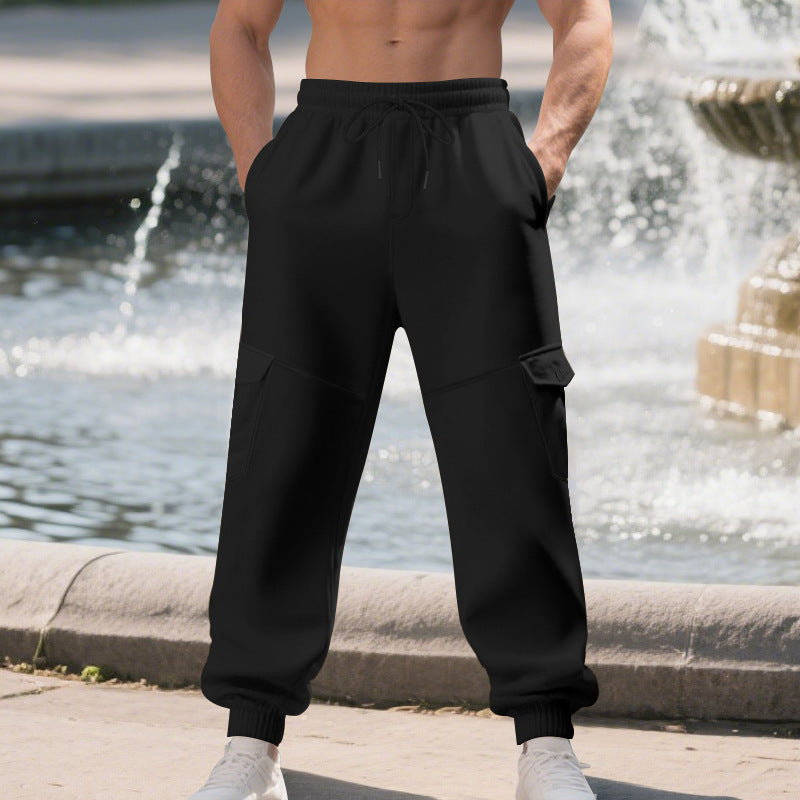 Comfortable cargo jogging pants for men with elastic waistband and practical side pockets Lune London