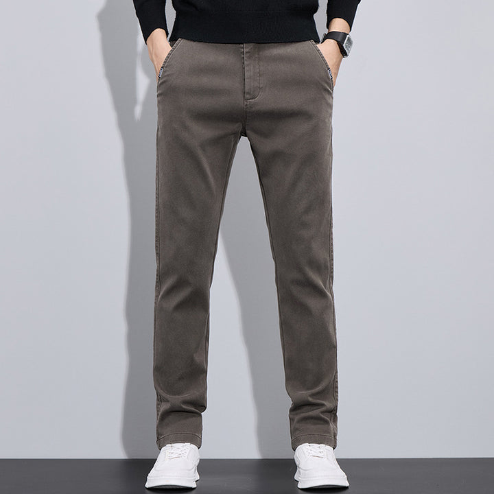 Elegant chino pants for men with slim-fit cut and versatile pockets Lune London