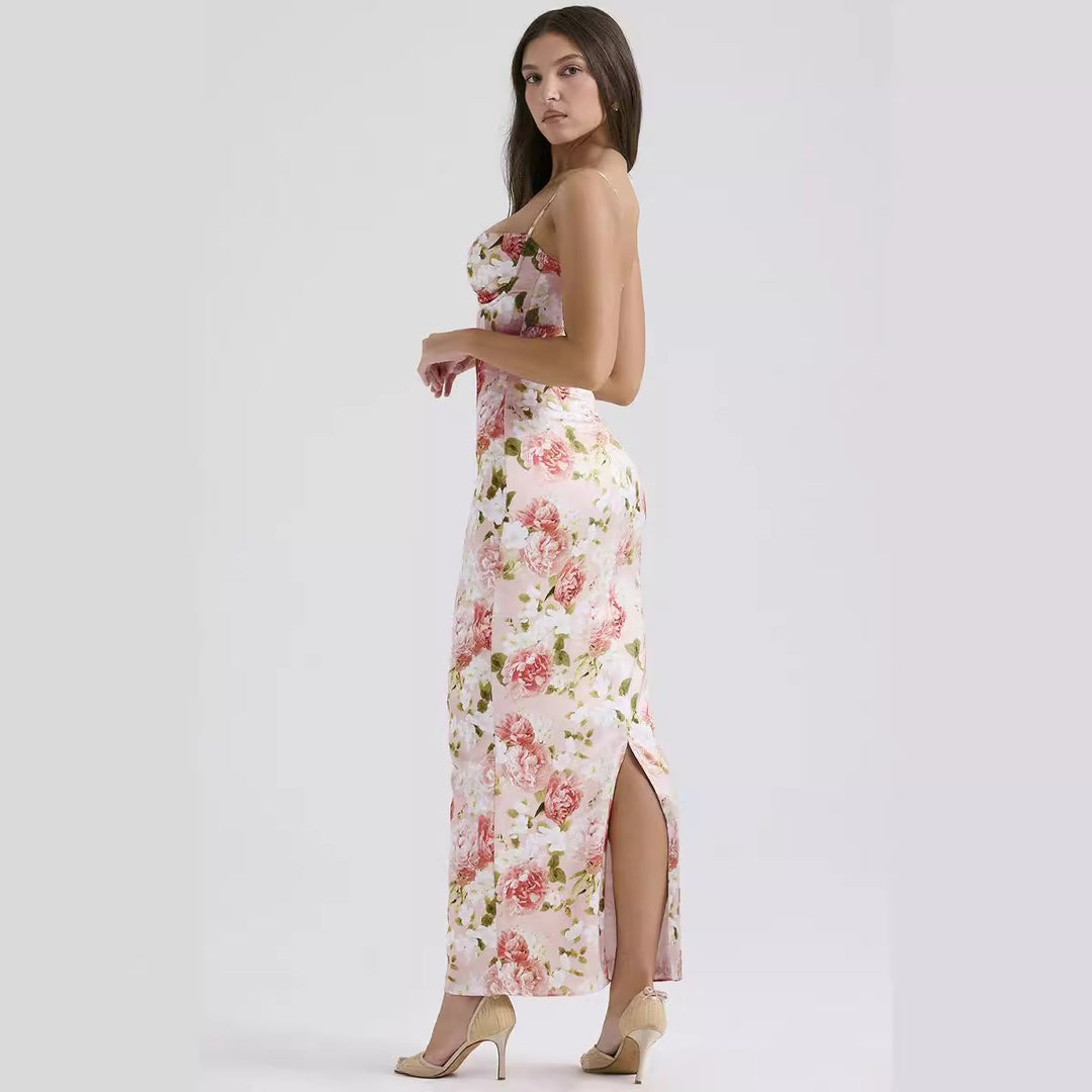 Elegant maxi dress for women with floral pattern and adjustable spaghetti straps Chic & Stil