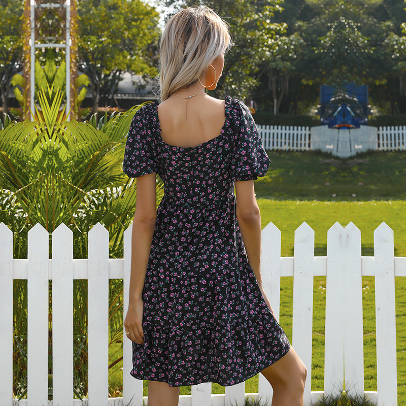 Robe florale rétro pour femmes avec larges manches bouffantes et jupe volumineuse Chic & Stil