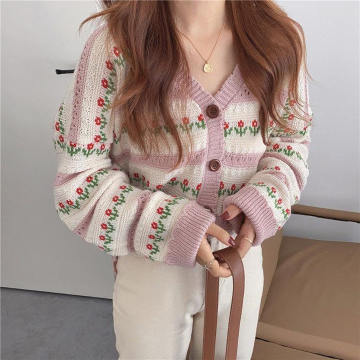 Trendy knitted jacket for ladies with a floral design and wide sleeves Lune London