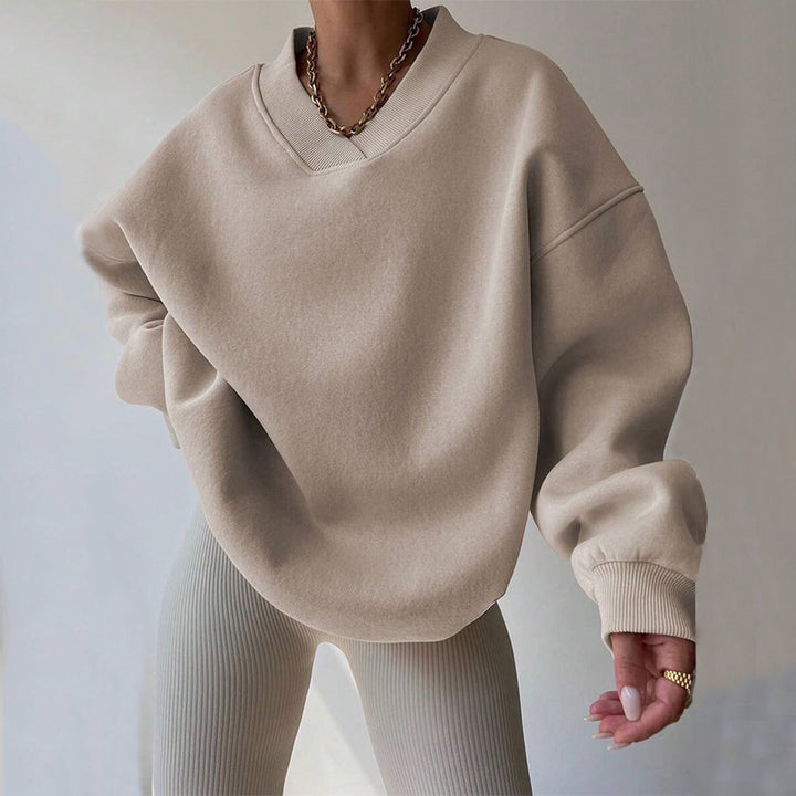 Oversized sweatshirt for women with deep V-neck and relaxed fit Lune London