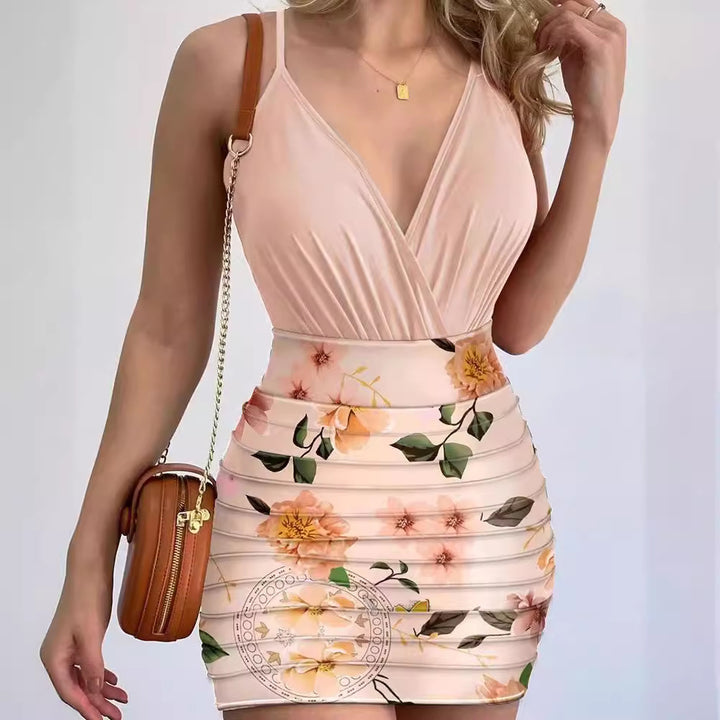 Fitted short dress for women with a floral design and a deep V-neck Lune London