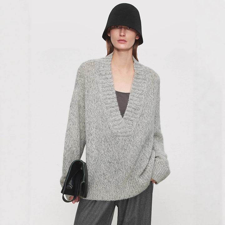 Pull en tricot élégant pour femmes avec col en V et coupe décontractée Chic & Stil