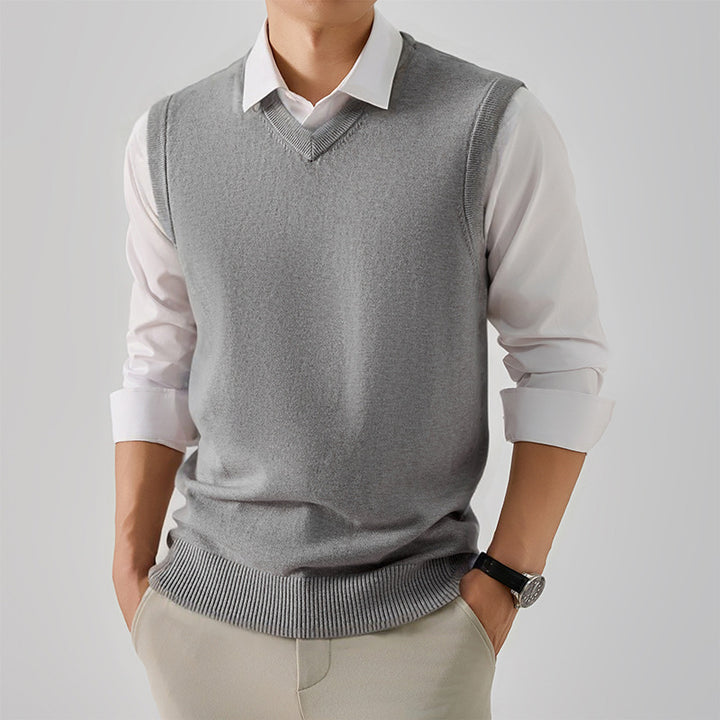 Stylish men's V-neck sweater vest Lune London