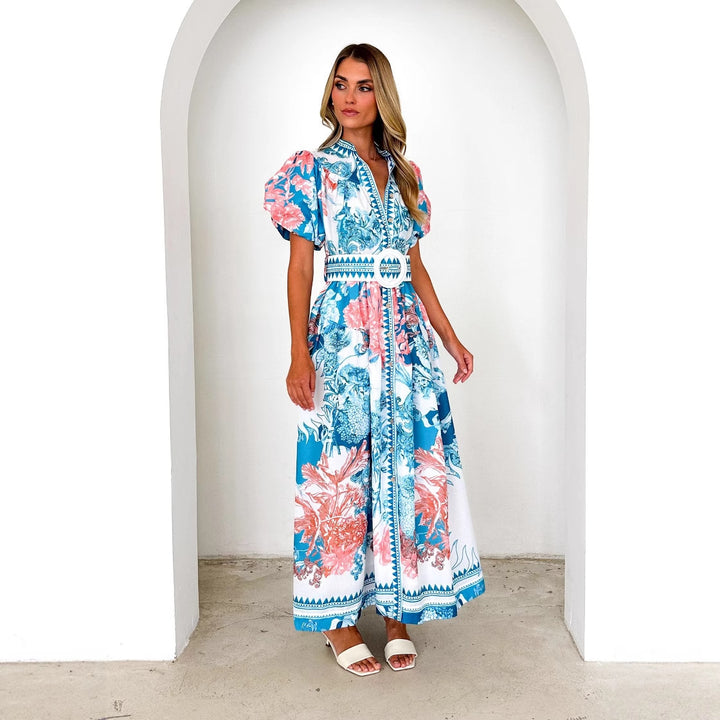 Elegant maxi dress for women with floral patterns and voluminous sleeves Chic & Stil
