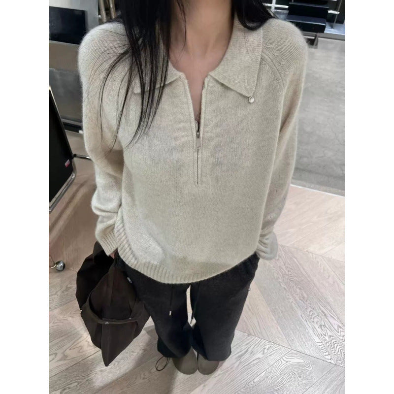 Pull femme avec zip latéral et col élégant Chic & Stil