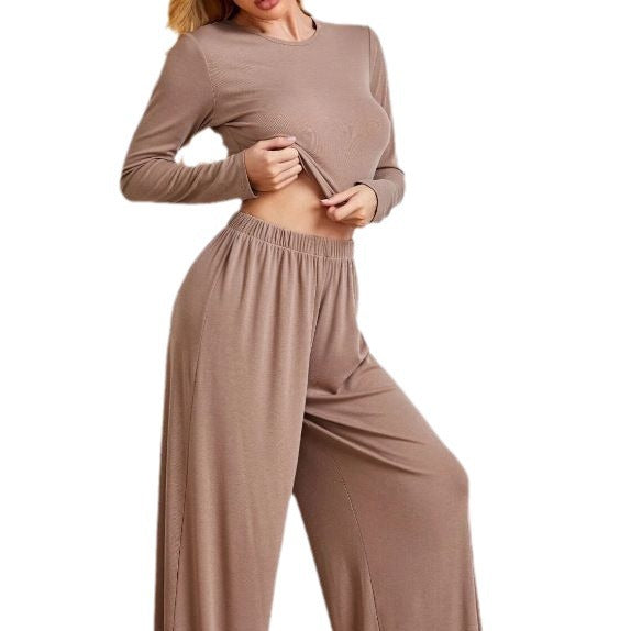 Ladies chic leisure outfit