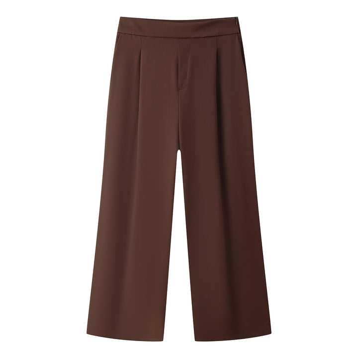 Wide pants for women with an elegant cut and fine pleats Lune London