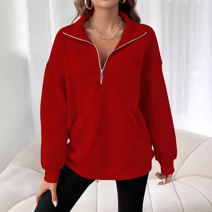 Casual women's sweater with short zip and kangaroo pocket Lune London