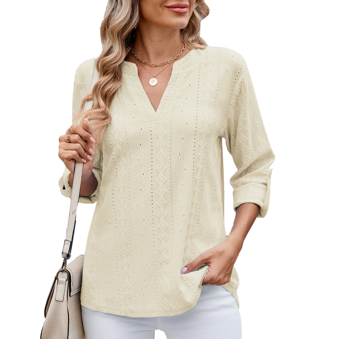 Ladies Elegant and light blouse with V-neck Lune London