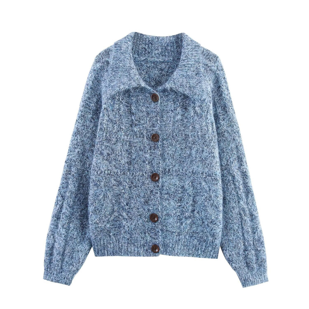 Knitted jacket for women with a chic and soft fabric and decorative buttons Lune London