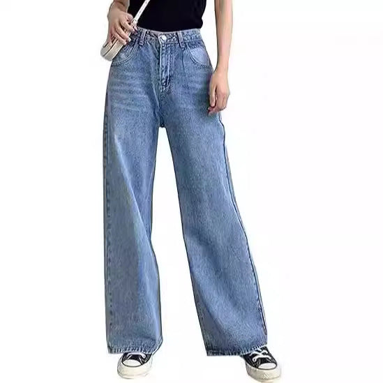 Women's loose high-rise jeans with a comfortable fit and casual style Lune London