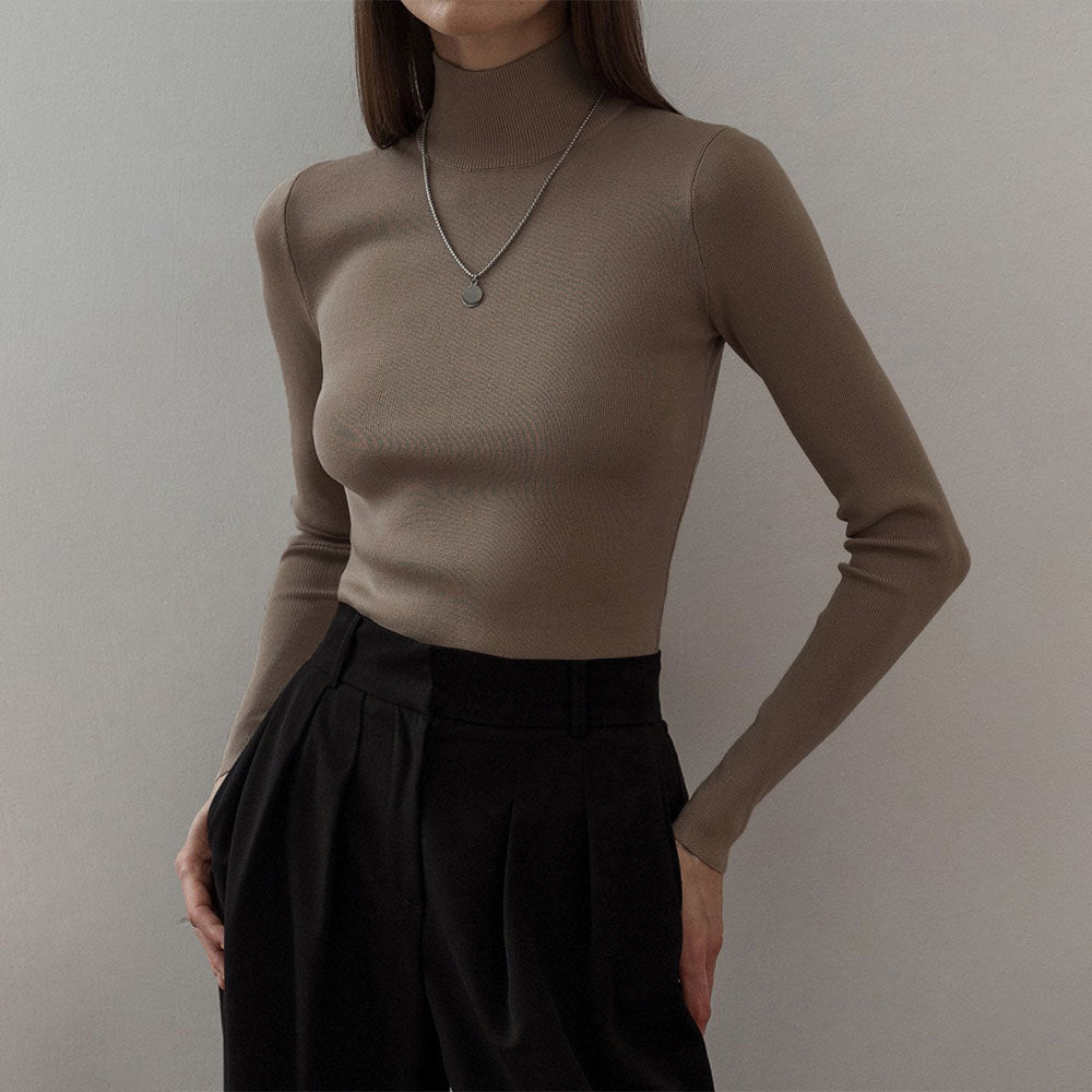 Pull col roulé pour femmes en matériau tricoté fin de haute qualité Chic & Stil