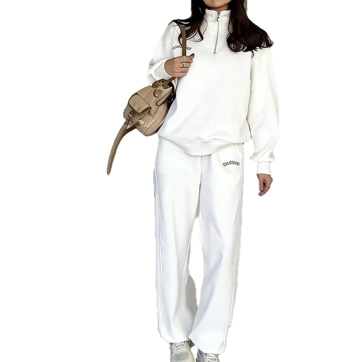 Ensemble de détente sportif pour femmes avec col haut et coupe ample Chic & Stil