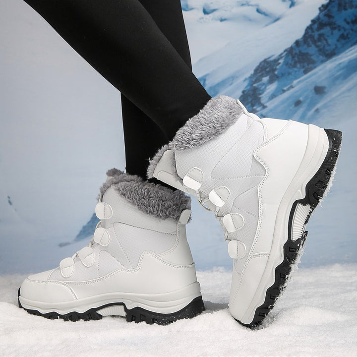 Warm winter boots for women with insulating fleece and non-slip sole Lune London