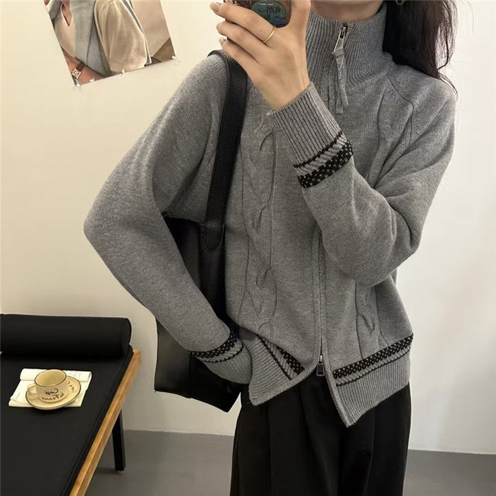 Cardigan pour femmes avec fermeture éclair élégante et motif en cable texturé Chic & Stil