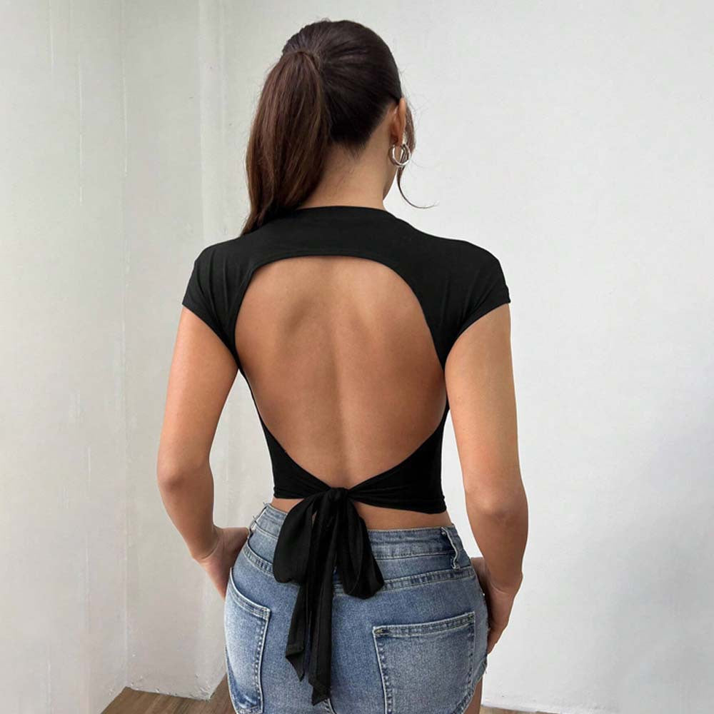 Haut court ajusté pour femmes avec des manches découpées esthétiques Chic & Stil