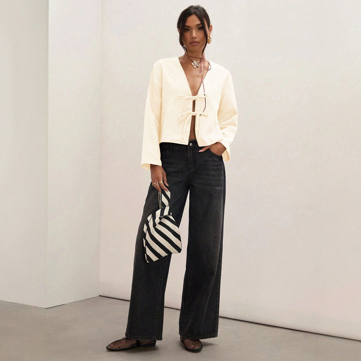 Short sleeve blouse for women with decorative knot Lune London