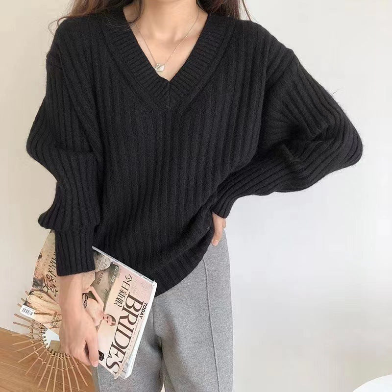 Viscose sweater for women with V-neck and ribbed design Lune London