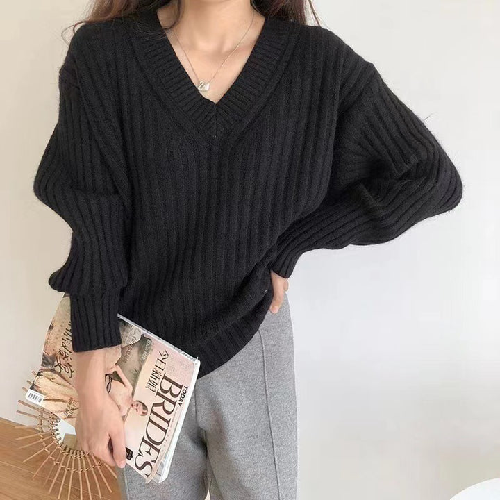 Viscose sweater for women with V-neck and ribbed design Lune London