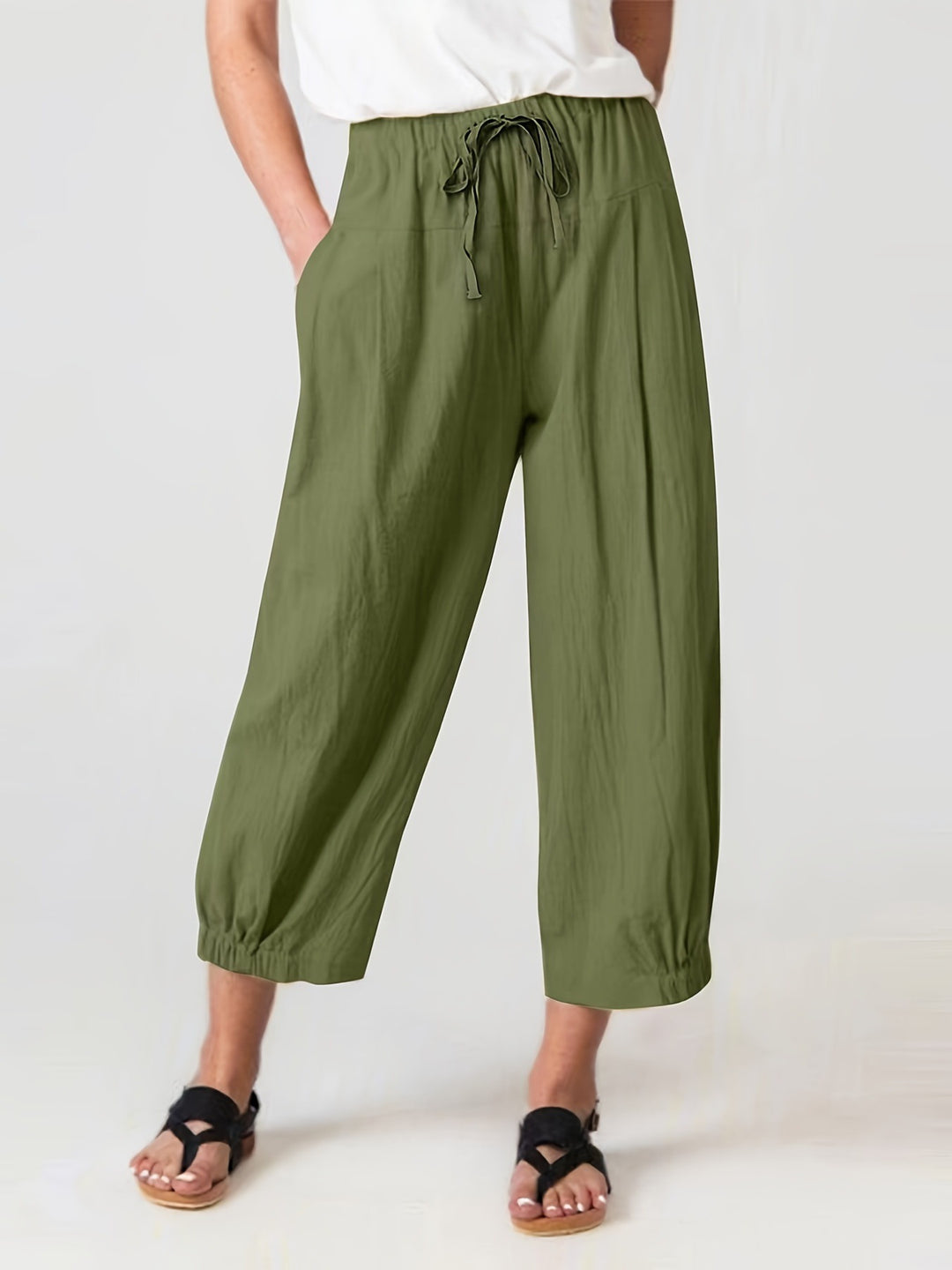 Wide linen trousers for women with elastic waistband and practical pockets Lune London