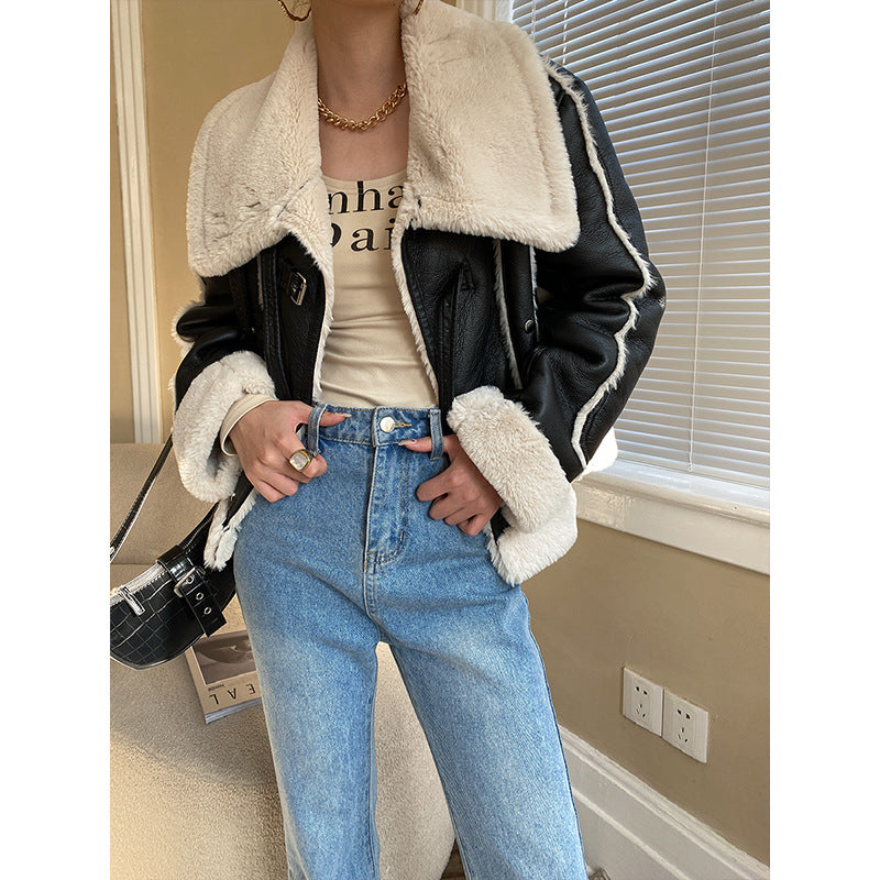 Ladies lambskin jacket with high-quality leather outer layer Chic & Stil