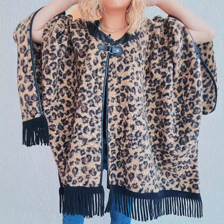 Dame poncho à la mode avec franges et imprimé animal Chic & Stil